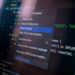 Desenvolvedor trabalhando com vibe coding para acelerar MVP mas enfrentando riscos técnicos em produção